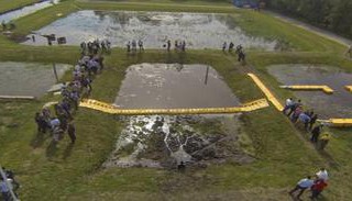 test du barrage anti inondation water-gate en hollande par le floodproof